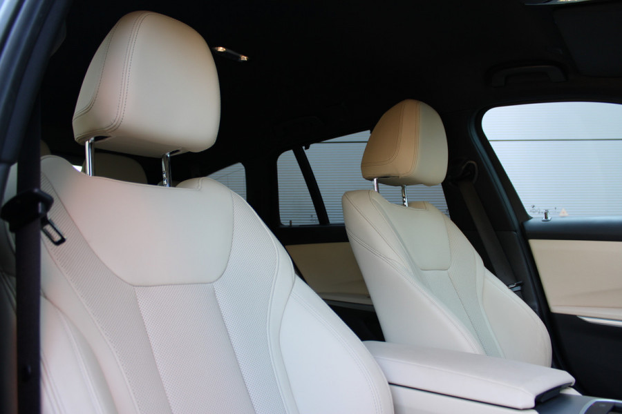 BMW 3 Serie Touring 330e M Sport | SOH 95% | Adaptieve cruise | Leder | 360 Camera | BLIS