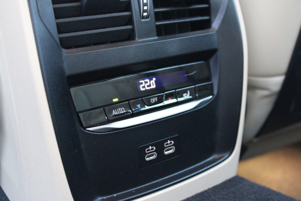 BMW 3 Serie Touring 330e M Sport | SOH 95% | Adaptieve cruise | Leder | 360 Camera | BLIS