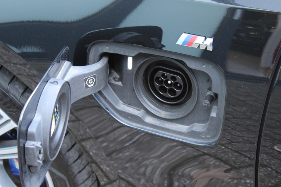 BMW 3 Serie Touring 330e M Sport | SOH 95% | Adaptieve cruise | Leder | 360 Camera | BLIS