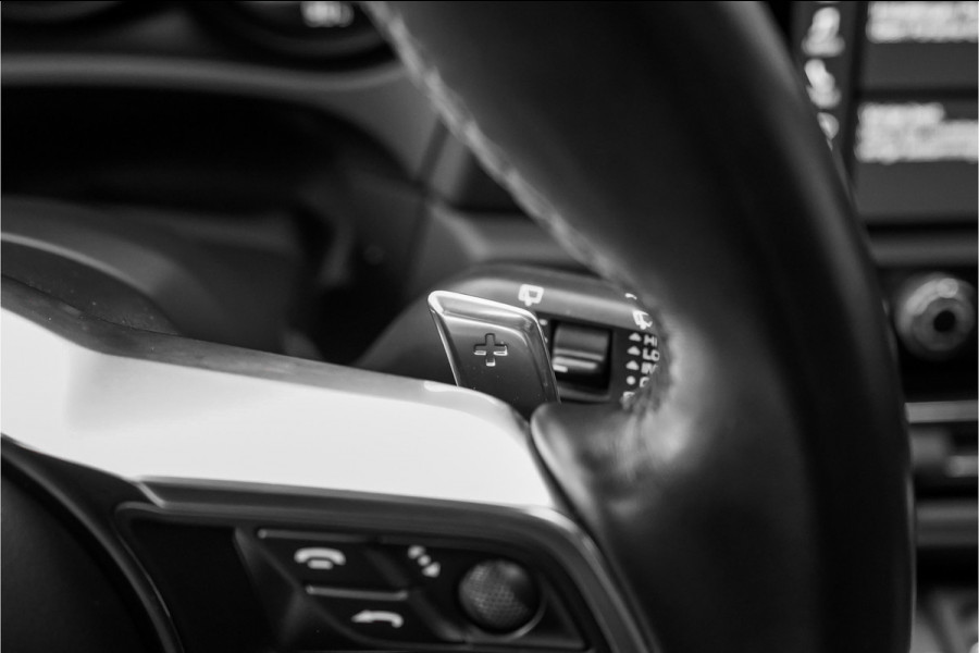 Porsche Macan 2.0 T Pano Luchtvering Bose 20"