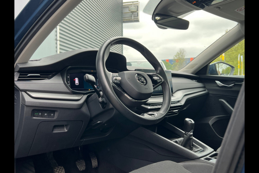 Škoda Octavia Combi BWJ 2021 | 1.0TSI 111PK Business Edition | PANO SCHUIFDAK | VIRTUAL COCKPIT | CARPLAY | CLIMA | NAVI | PDC 2X |