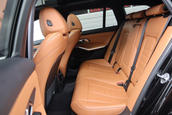 BMW 3 Serie Touring 320e Sport Line / PANODAK / 360 / MEMORY / KEYLESS