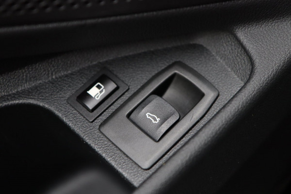 BMW 3 Serie Touring 320e Sport Line / PANODAK / 360 / MEMORY / KEYLESS
