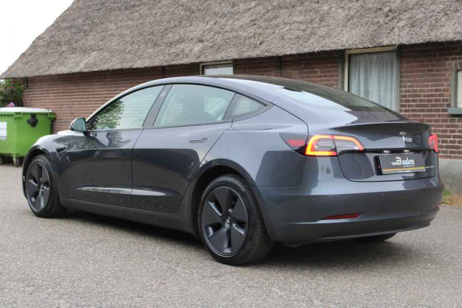 Tesla Model 3 Long Range AWD 75 kWh SOh 91.1% AUTO PILOT 3 PANO LEER 114000KM!!!