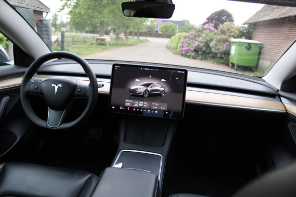 Tesla Model 3 Long Range AWD 75 kWh SOh 91.1% AUTO PILOT 3 PANO LEER 114000KM!!!