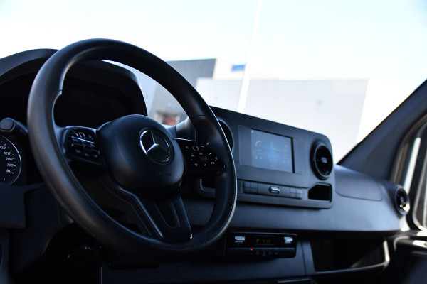 Mercedes-Benz Sprinter 319 3.0 CDI L2H2 PB Edition Camera, Cruise, Carplay, LED, 190pk, Mbux 7'', Trekhaak, Sensoren, Geveerde stoel, Automaat, Uniek!