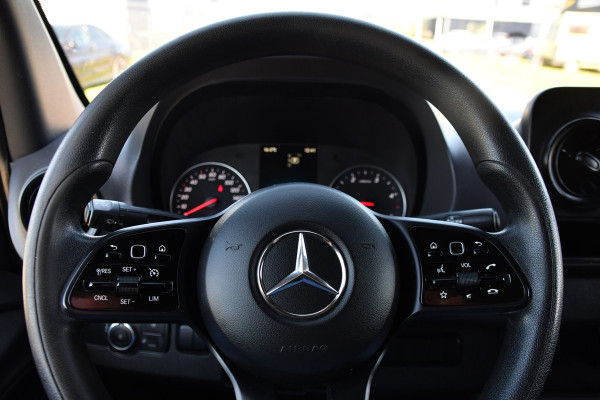 Mercedes-Benz Sprinter 319 3.0 CDI L2H2 PB Edition Camera, Cruise, Carplay, LED, 190pk, Mbux 7'', Trekhaak, Sensoren, Geveerde stoel, Automaat, Uniek!