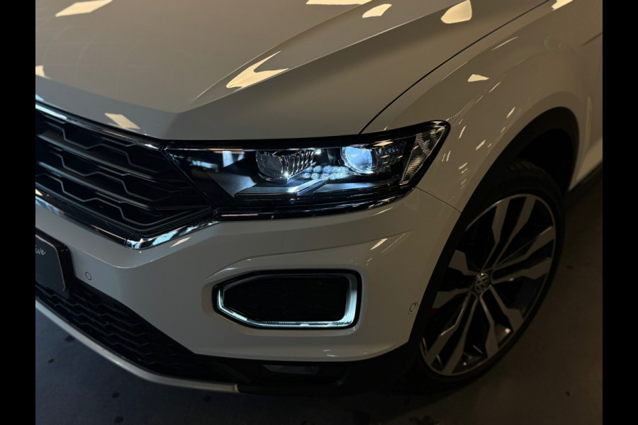 Volkswagen T-Roc 2.0 TSI 4Motion Sport / Pano / Beats / Stuurverwarming / Virtual / Carplay / DAB