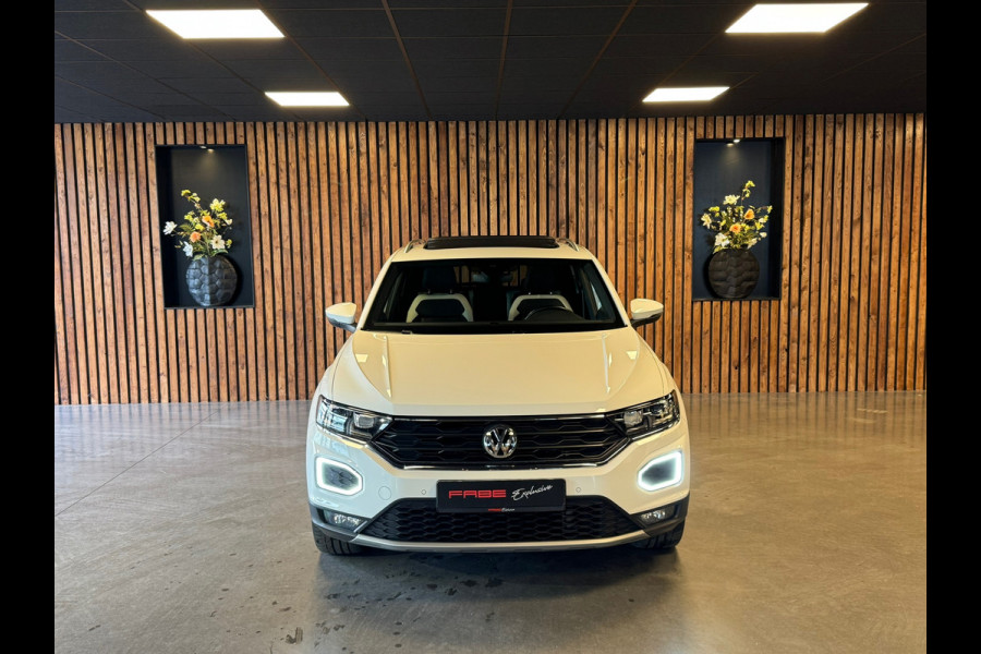 Volkswagen T-Roc 2.0 TSI 4Motion Sport / Pano / Beats / Stuurverwarming / Virtual / Carplay / DAB