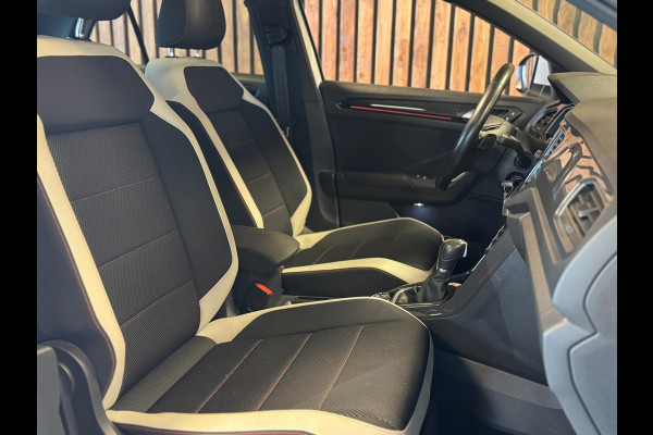 Volkswagen T-Roc 2.0 TSI 4Motion Sport / Pano / Beats / Stuurverwarming / Virtual / Carplay / DAB