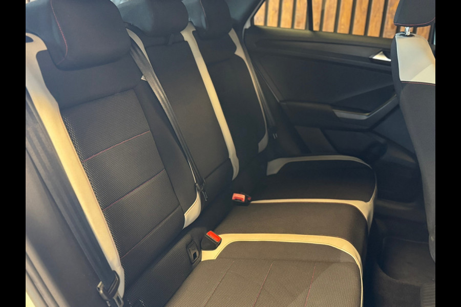 Volkswagen T-Roc 2.0 TSI 4Motion Sport / Pano / Beats / Stuurverwarming / Virtual / Carplay / DAB