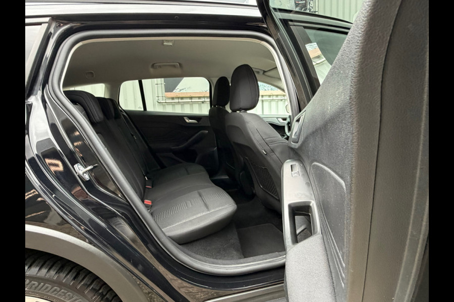 Ford FOCUS Wagon 1.0 EcoBoost Active 125 Pk Business Automaat | Navigatie | Clima | Cruise |17".
