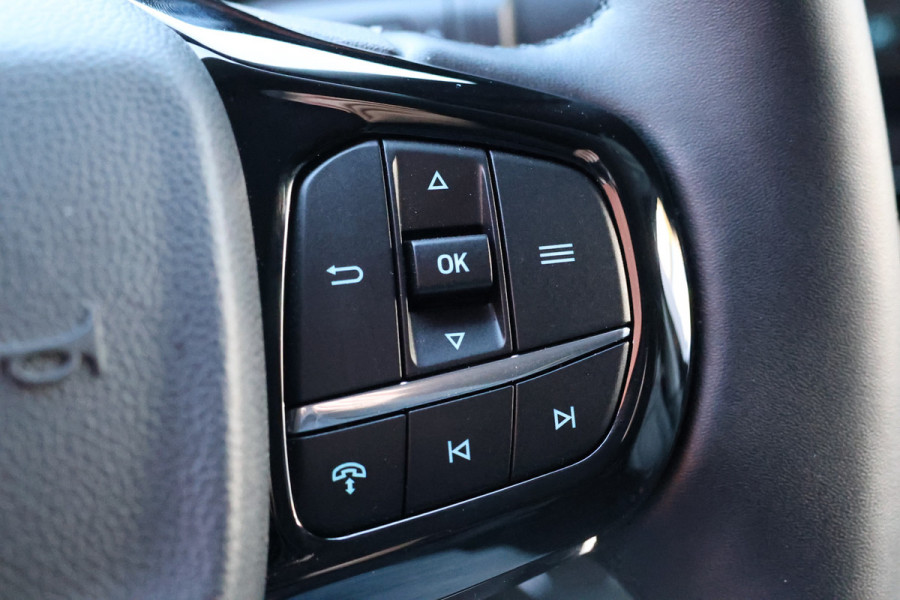 Ford Transit Custom 2.0 TDCI L2H1 170 PK Limited DC | ACC | 360 Camera | Blind Spot | CarPlay | Navigatie | Stoelverwarming | Trekhaak | Spoilerkit | Dubbel Cabine | 5-Zitter | Verlengde fabrieksgarantie tot december 2029