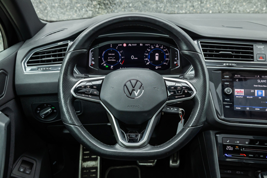 Volkswagen Tiguan 1.4 TSI eHybrid R-Line Business+ Pano / Leder / Camera / 20inch /