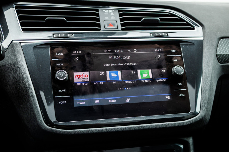 Volkswagen Tiguan 1.4 TSI eHybrid R-Line Business+ Pano / Leder / Camera / 20inch /