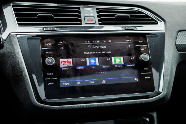 Volkswagen Tiguan 1.4 TSI eHybrid R-Line Business+ Pano / Leder / Camera / 20inch /