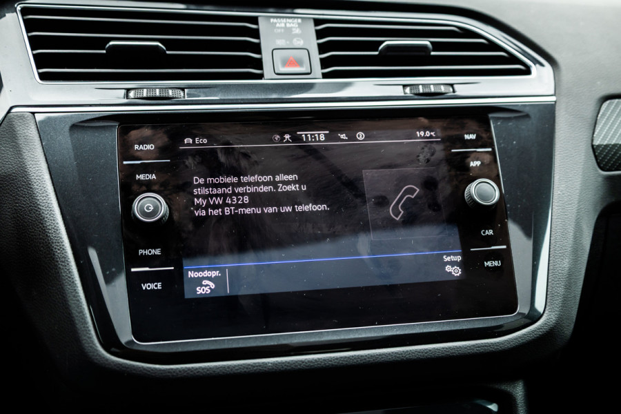 Volkswagen Tiguan 1.4 TSI eHybrid R-Line Business+ Pano / Leder / Camera / 20inch /