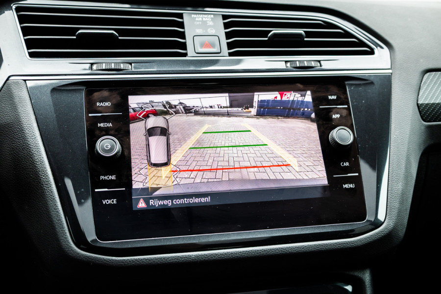 Volkswagen Tiguan 1.4 TSI eHybrid R-Line Business+ Pano / Leder / Camera / 20inch /