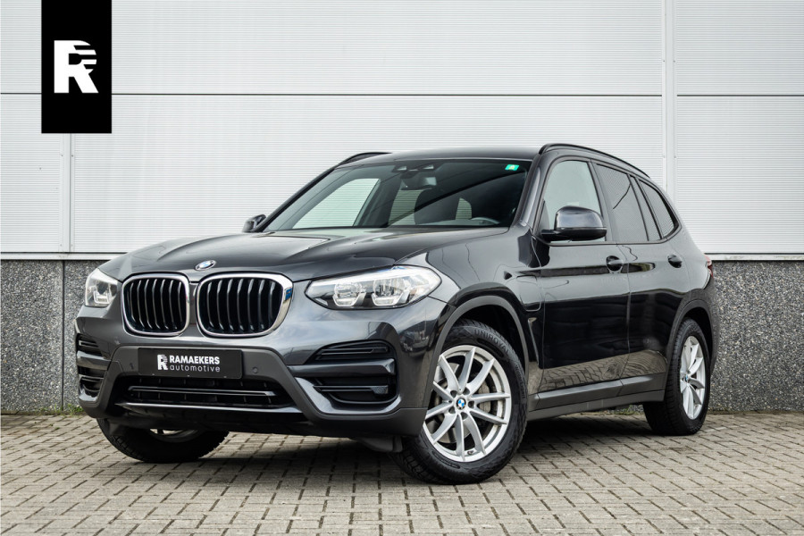 BMW X3 xDrive30e Stoelverwarming / LED / 18inch /