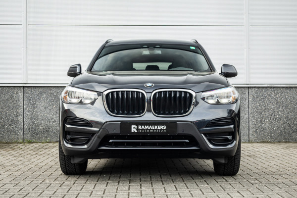BMW X3 xDrive30e Stoelverwarming / LED / 18inch /