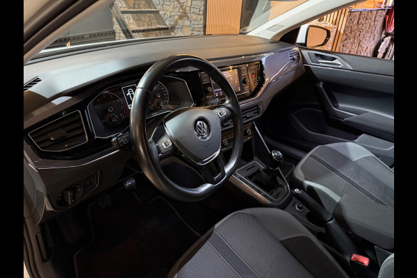 Volkswagen Polo 1.0 TSI | Pano | Bluetooth | PDC