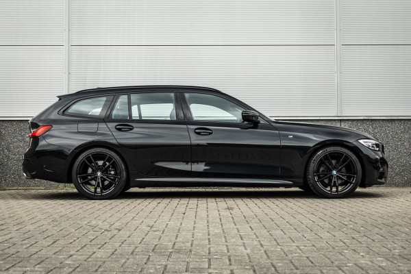 BMW 3 Serie Touring 320i M Sport High Ex Camera / HiFi / Trekhaak / 19inch /