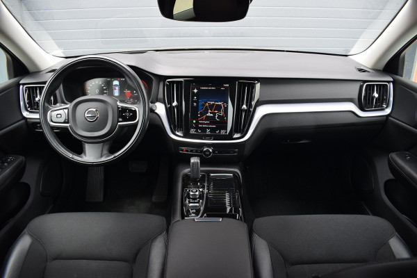 Volvo V60 2.0 T6 Recharge AWD | Trekhaak | 360 camera | HUD