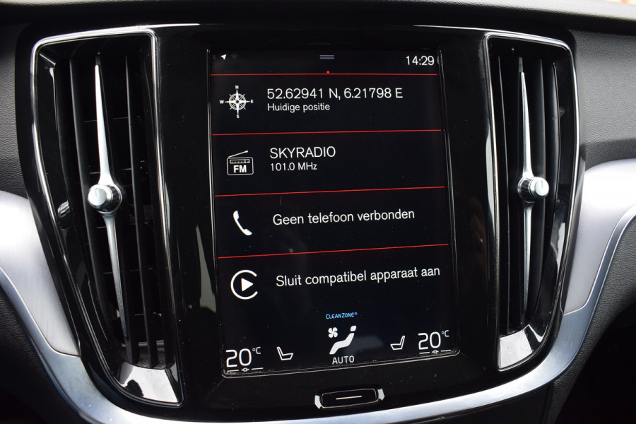 Volvo V60 2.0 T6 Recharge AWD | Trekhaak | 360 camera | HUD