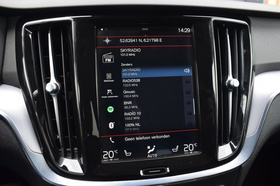 Volvo V60 2.0 T6 Recharge AWD | Trekhaak | 360 camera | HUD