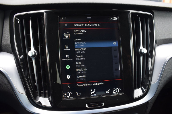 Volvo V60 2.0 T6 Recharge AWD | Trekhaak | 360 camera | HUD
