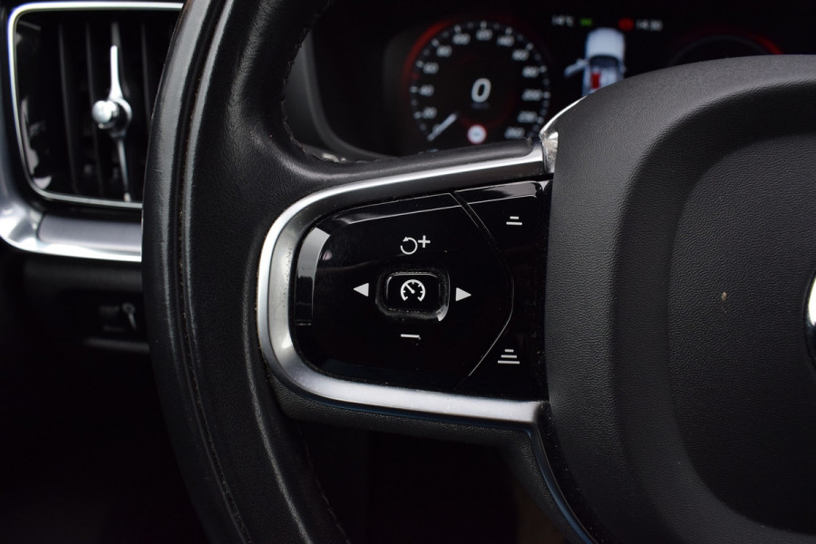Volvo V60 2.0 T6 Recharge AWD | Trekhaak | 360 camera | HUD