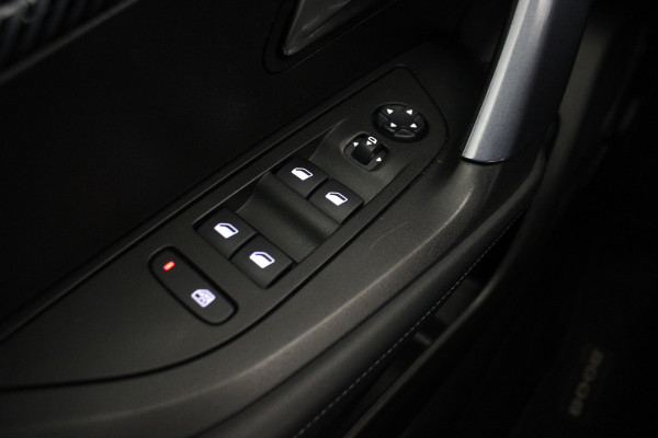 Peugeot 2008 1.2 PureTech Blue Lease Allure |Stoelverw.|Camera|Navi|