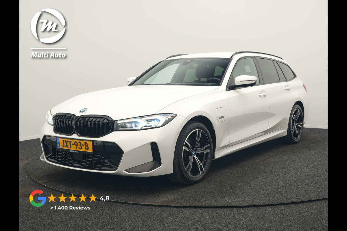 BMW 3 Serie Touring 320e M Sport FACELIFT PHEV 204pk Dealer O.H | Trekhaak Af Fabriek | Adaptive Cruise | Widescreen Navi | Head Up | Alcantara Sportstoelen Verwarmd | Camera & Parkassist | Apple Carplay | Plug In Hybrid