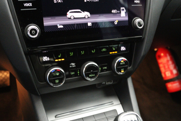 Škoda Octavia Combi 1.0 TSI 115 PK Greentech Style Business, Stoelverwarming, Climate Control, Navigatie