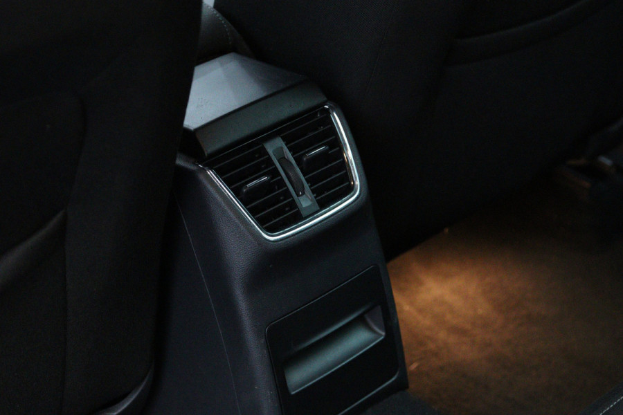 Škoda Octavia Combi 1.0 TSI 115 PK Greentech Style Business, Stoelverwarming, Climate Control, Navigatie