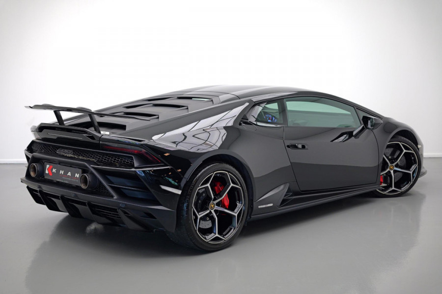 Lamborghini Huracan 5.2 V10 EVO |Lift|Carbon.Spoiler|Cruise|Alcantara|