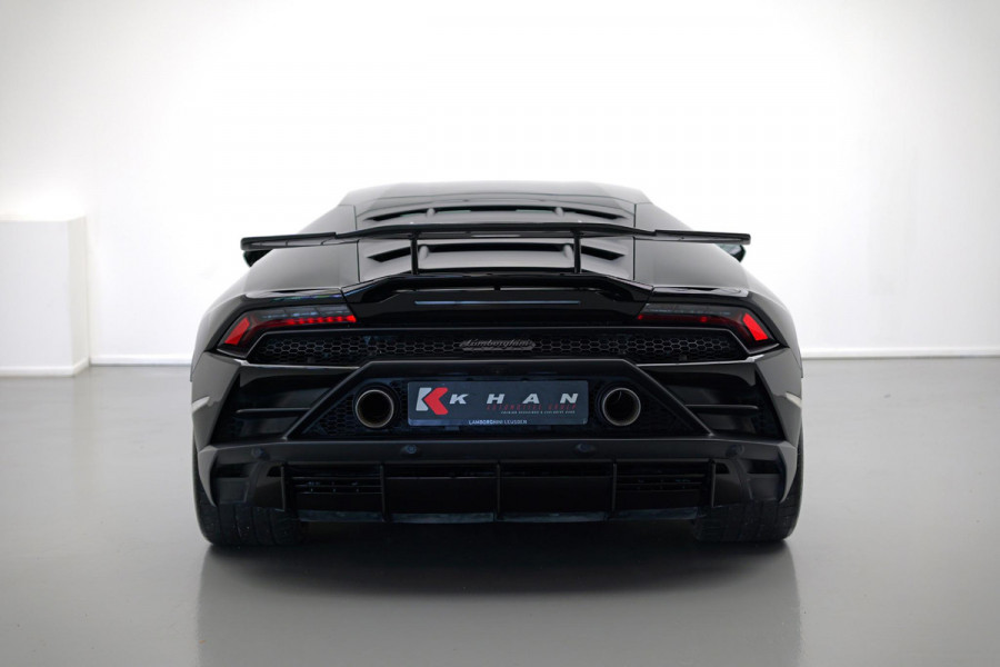 Lamborghini Huracan 5.2 V10 EVO |Lift|Carbon.Spoiler|Cruise|Alcantara|