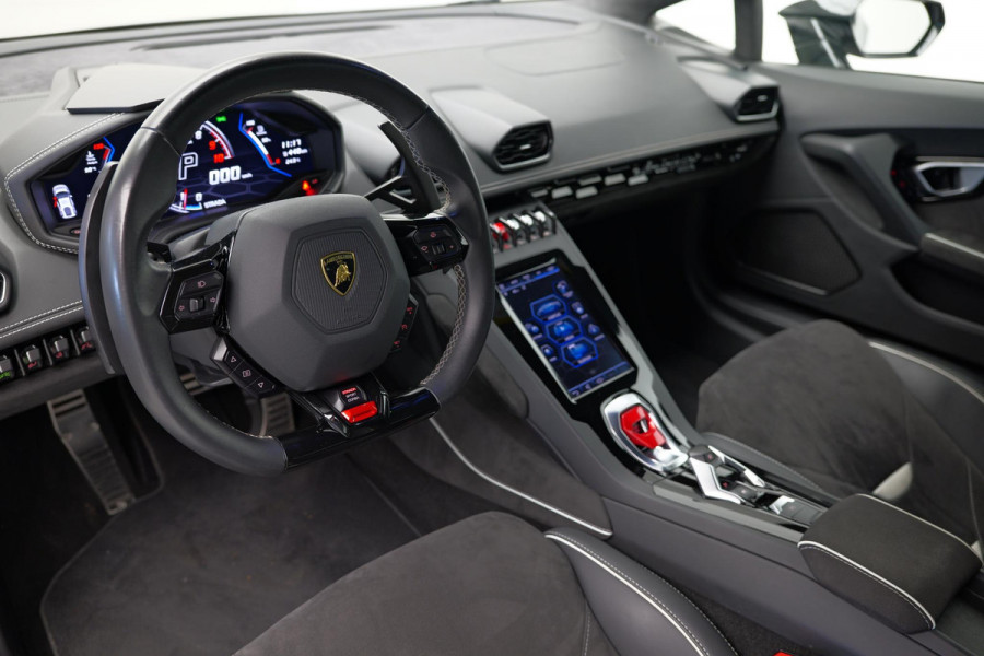 Lamborghini Huracan 5.2 V10 EVO |Lift|Carbon.Spoiler|Cruise|Alcantara|