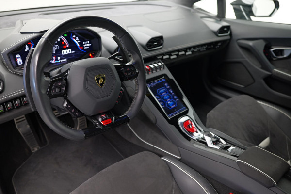 Lamborghini Huracan 5.2 V10 EVO |Lift|Carbon.Spoiler|Cruise|Alcantara|