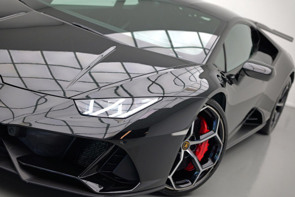 Lamborghini Huracan 5.2 V10 EVO |Lift|Carbon.Spoiler|Cruise|Alcantara|