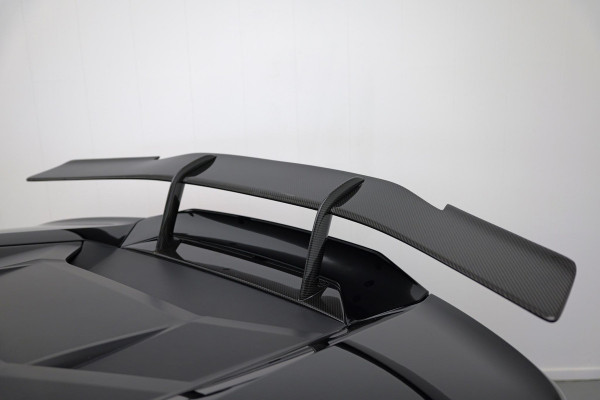Lamborghini Huracan 5.2 V10 EVO |Lift|Carbon.Spoiler|Cruise|Alcantara|