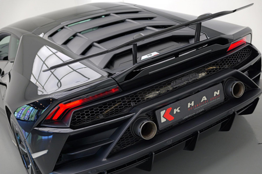 Lamborghini Huracan 5.2 V10 EVO |Lift|Carbon.Spoiler|Cruise|Alcantara|