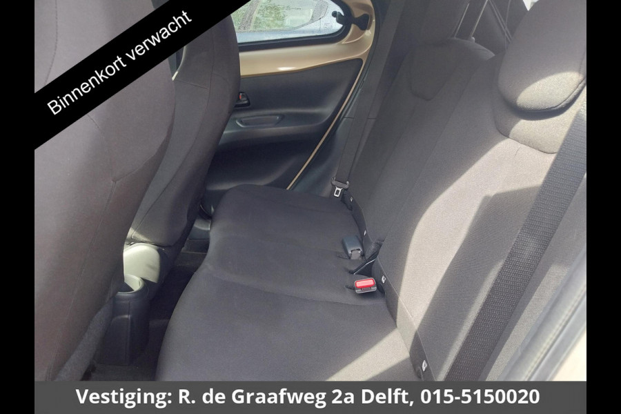 Toyota Aygo X 1.0 VVT-i S-CVT Pulse Automaat | Stoelverwarming | Apple Carplay & AndroidAUTO | Camera | Privacy Glass |