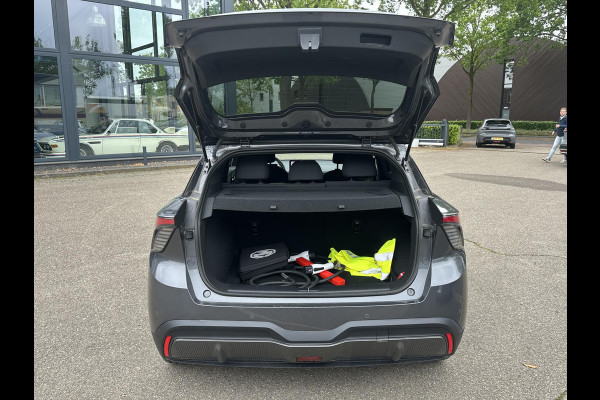 MG Mg4 electric Comfort 64 kWh DEALER ONDERHOUDEN | MG FABRIEKS GARANTIE T/M 12-2030 | SOH 96% | ADAP. CRUISE | RIJKLAARPRIJS | APPLECARPLAY | KEYLESS|