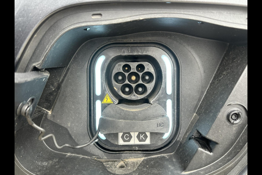 MG Mg4 electric Comfort 64 kWh DEALER ONDERHOUDEN | MG FABRIEKS GARANTIE T/M 12-2030 | SOH 96% | ADAP. CRUISE | RIJKLAARPRIJS | APPLECARPLAY | KEYLESS|