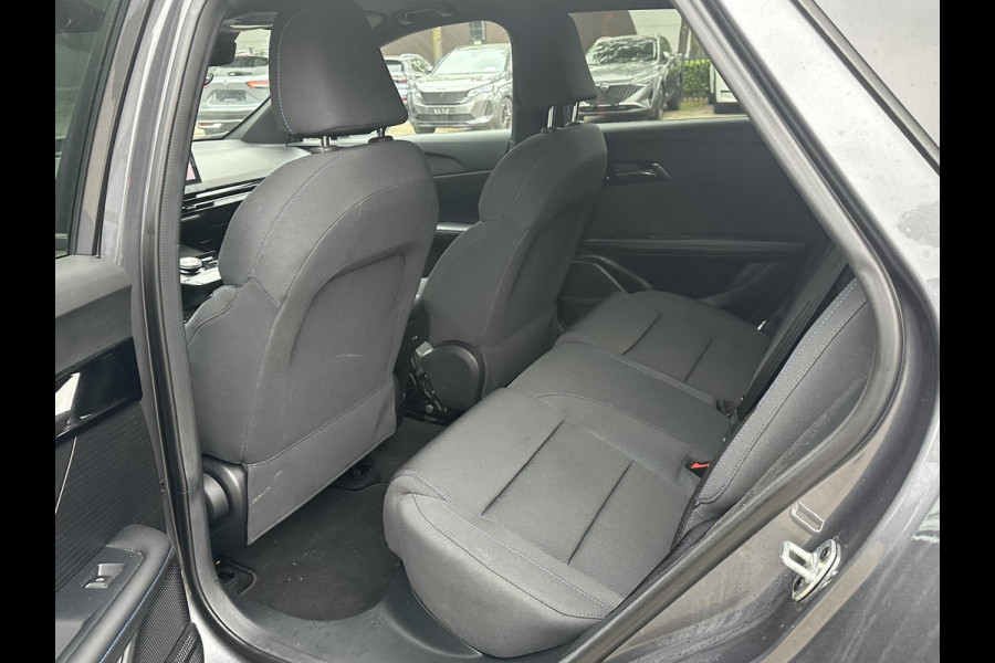MG Mg4 electric Comfort 64 kWh DEALER ONDERHOUDEN | MG FABRIEKS GARANTIE T/M 12-2030 | SOH 96% | ADAP. CRUISE | RIJKLAARPRIJS | APPLECARPLAY | KEYLESS|