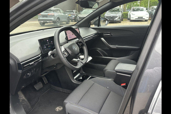 MG Mg4 electric Comfort 64 kWh DEALER ONDERHOUDEN | MG FABRIEKS GARANTIE T/M 12-2030 | SOH 96% | ADAP. CRUISE | RIJKLAARPRIJS | APPLECARPLAY | KEYLESS|