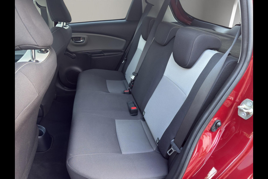 Toyota Yaris 1.5 VVT-i Dynamic 5Drs | Camera | Airco | Carplay/Android Auto | 15"|