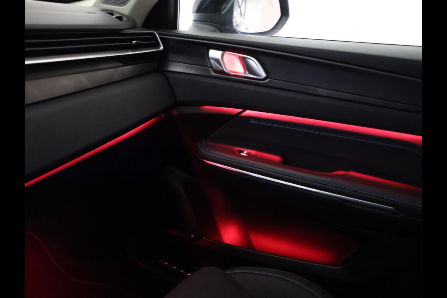 Lynk & Co 01 1.5 PLUG-IN 261 PK AUT. + PANORAMA | INFINTY AUDIO | ADAPTIVE CRUISE | CAMERA | 20 INCH | SFEERVERLICHTING
