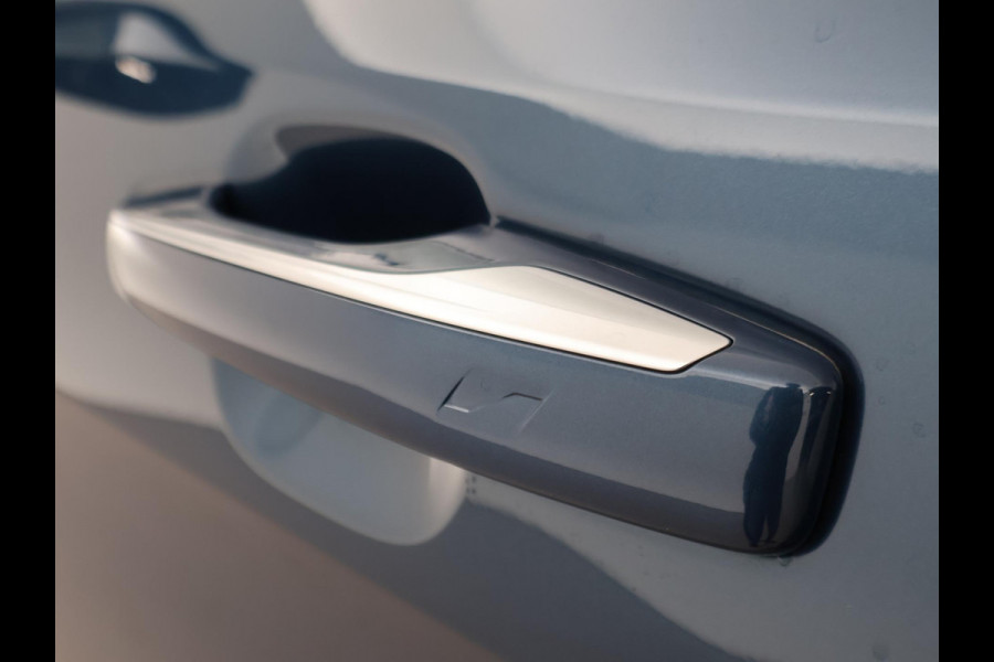 Lynk & Co 01 1.5 PLUG-IN 261 PK AUT. + PANORAMA | INFINTY AUDIO | ADAPTIVE CRUISE | CAMERA | 20 INCH | SFEERVERLICHTING